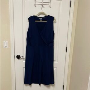 Elegant Navy Midi Dress